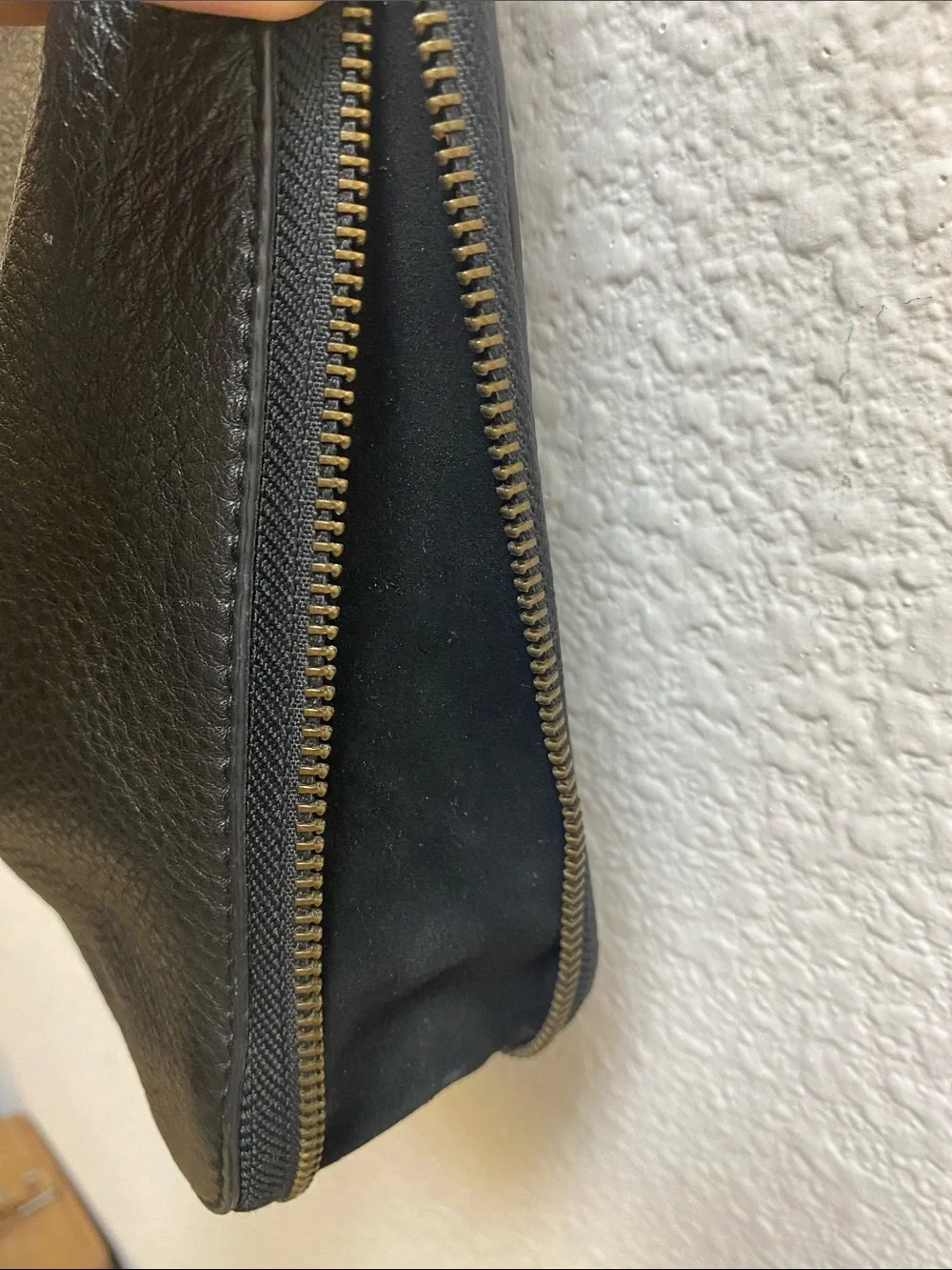 Fossil compact pebbled